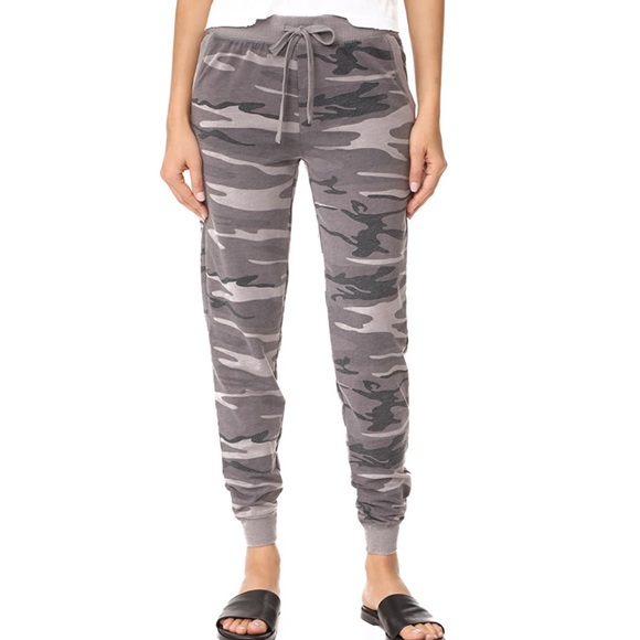 Boutique Pants - Gray Camo Sweatpants Joggers Leisure S M L